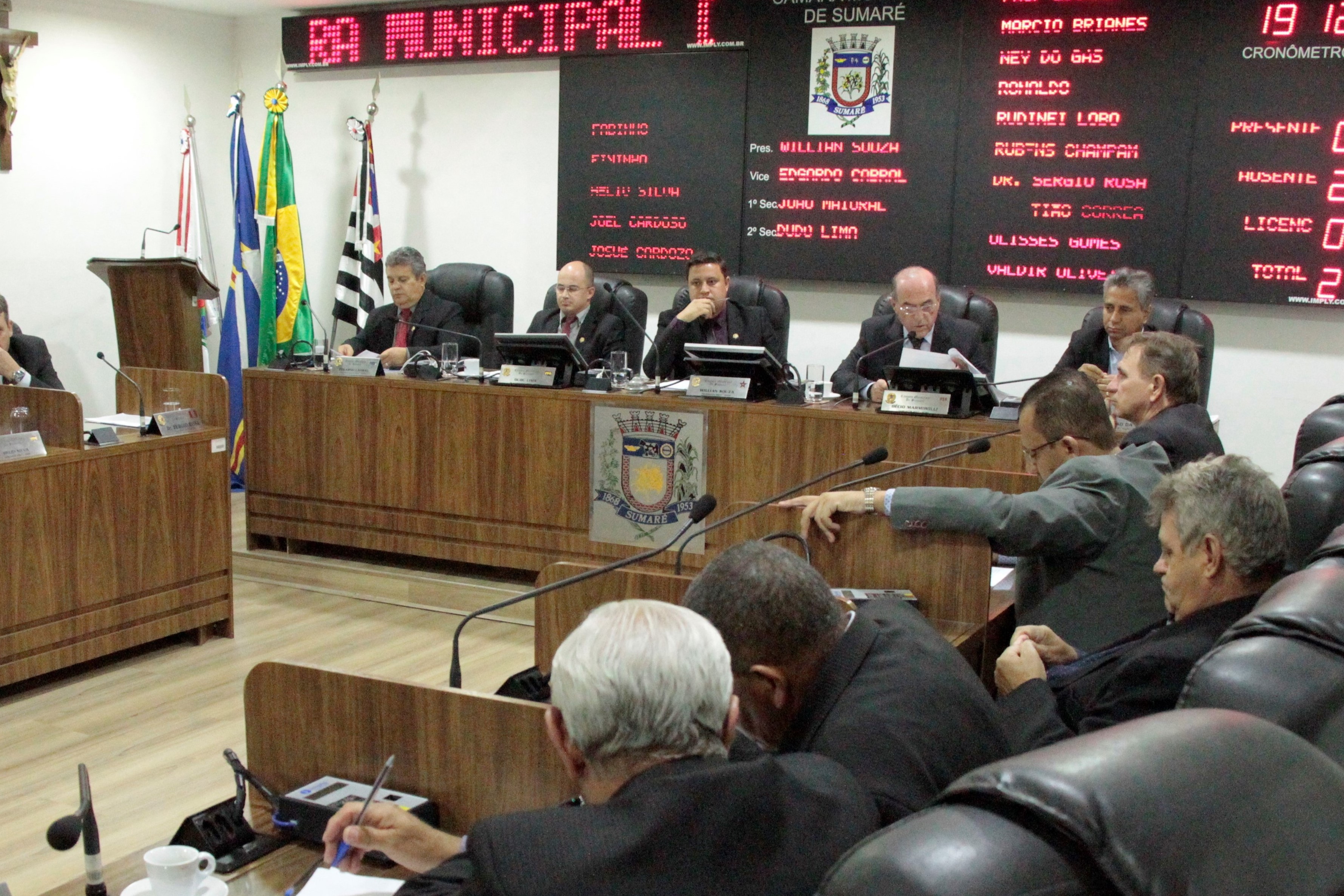 Câmara aprova reajuste para servidores municipais